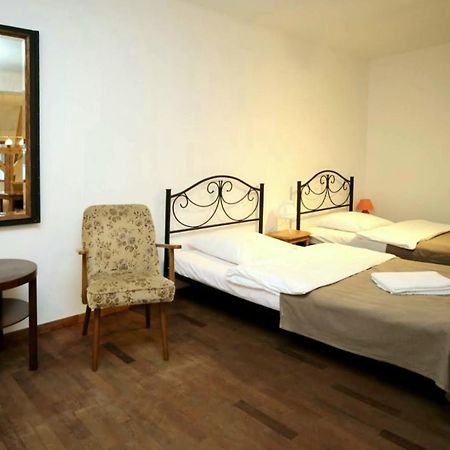 Austeria Staniszow Villa เยเลเนียกูรา ภายนอก รูปภาพ